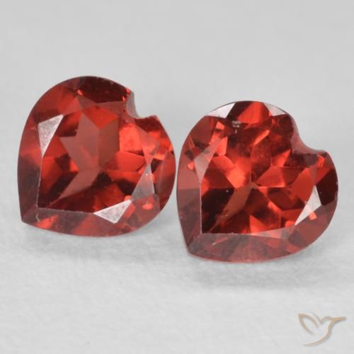 Shop natural 1.21ct カラントレッド パイロープガーネット gems, 心臓, from モザンビーグ at GemSelect. In stock, global shipping!