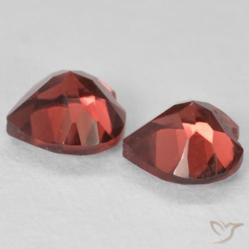 Shop natural 1.24ct 濃い赤 パイロープガーネット gems, 心臓, from モザンビーグ at GemSelect. In stock, global shipping!