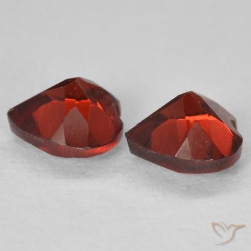 Shop natural 1.19ct ミディアムレッド パイロープガーネット gems, 心臓, from モザンビーグ at GemSelect. In stock, global shipping!