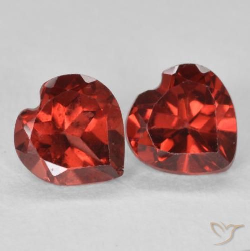 Shop natural 1.11ct カラントレッド パイロープガーネット gems, 心臓, from モザンビーグ at GemSelect. In stock, global shipping!