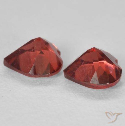 Shop natural 1.11ct カラントレッド パイロープガーネット gems, 心臓, from モザンビーグ at GemSelect. In stock, global shipping!