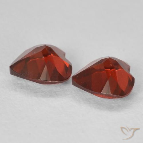Shop natural 1.06ct サングリアレッド パイロープガーネット gems, 心臓, from モザンビーグ at GemSelect. In stock, global shipping!