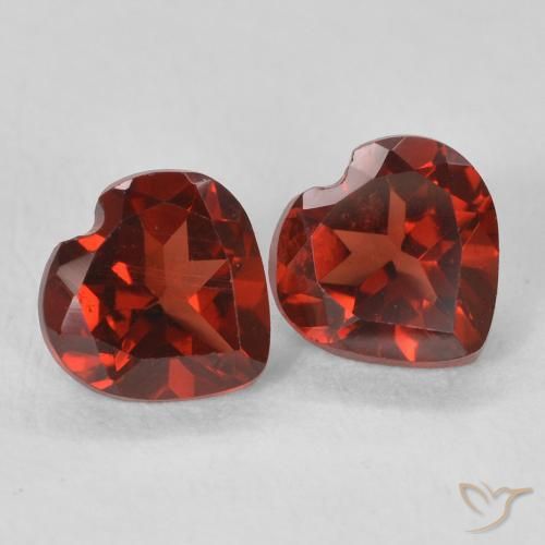 Shop natural 1.11ct カラントレッド パイロープガーネット gems, 心臓, from モザンビーグ at GemSelect. In stock, global shipping!