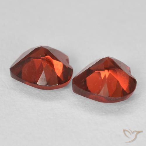 Shop natural 1.11ct カラントレッド パイロープガーネット gems, 心臓, from モザンビーグ at GemSelect. In stock, global shipping!