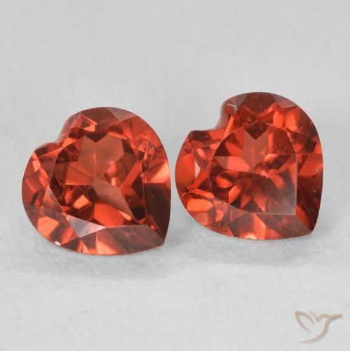 Shop natural 1.22ct カラントレッド パイロープガーネット gems, 心臓, from モザンビーグ at GemSelect. In stock, global shipping!