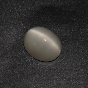 3.42カラットの天然スモークQuartz Cat's Eye（10.1×8.1 mm・オーバルカット）