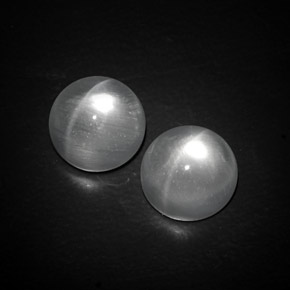 カラットの天然ホワイトQuartz Cat's Eye（9.86 mm・ラウンドカット）