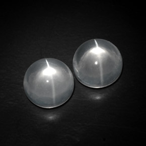 カラットの天然ホワイトQuartz Cat's Eye（9.95 mm・ラウンドカット）