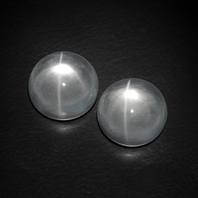 カラットの天然ホワイトQuartz Cat's Eye（10.29 mm・ラウンドカット）