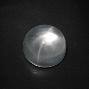 9.89カラットの天然ホワイトQuartz Cat's Eye（12.76 mm・ラウンドカット）