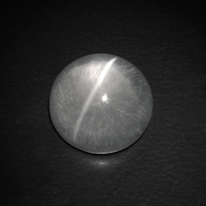 9.02カラットの天然ホワイトQuartz Cat's Eye（13.20 mm・ラウンドカット）