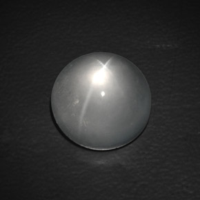 9.90カラットの天然ホワイトQuartz Cat's Eye（13.00 mm・ラウンドカット）