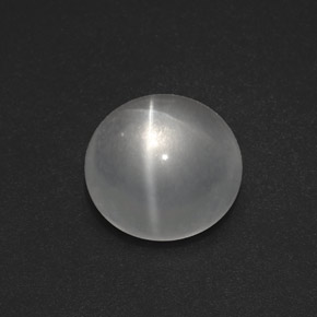 7.54カラットの天然ホワイトQuartz Cat's Eye（12.35 mm・ラウンドカット）