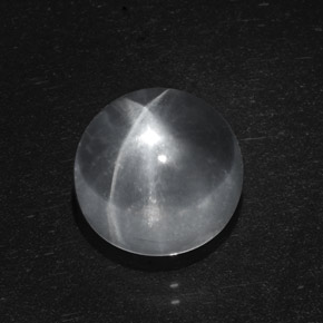 6.95カラットの天然ホワイトQuartz Cat's Eye（11.16 mm・ラウンドカット）