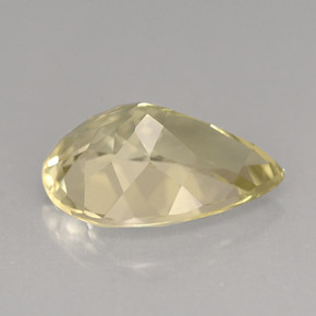 3.36カラットの天然レモンクォーツ（12.9×9.1 mm・洋梨の形）