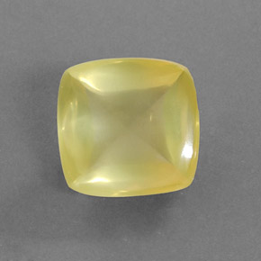 7.78カラットの天然レモンクォーツ（13×12.7 mm・透明）