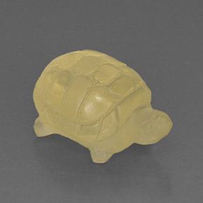 18.65カラットの天然レモンクォーツ（20.9×13.8 mm・透明）