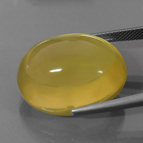 36.73カラットの天然レモンクォーツ（22.7×18.6 mm・オーバルカット）