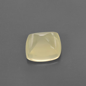7.90カラットの天然レモンクォーツ（13×12.8 mm・透明）