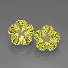 カラットの天然レモンクォーツ（14.3×14.1 mm・フラワーカット）