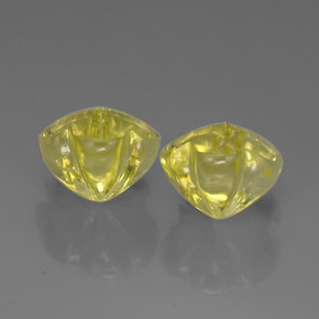 カラットの天然レモンクォーツ（14.3×14.1 mm・フラワーカット）