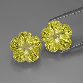 カラットの天然レモンクォーツ（14.1×14 mm・フラワーカット）