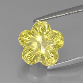 6.62カラットの天然レモンクォーツ（12.3×12 mm・フラワーカット）