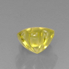 6.83カラットの天然レモンクォーツ（12.4×12 mm・フラワーカット）