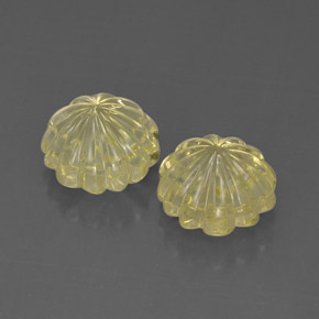 カラットの天然レモンクォーツ（12.2×12 mm・フラワーカット）