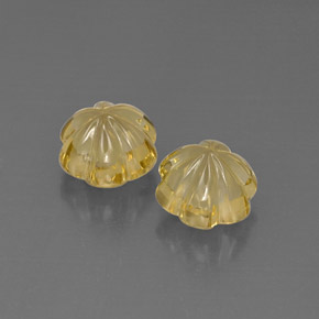 カラットの天然レモンクォーツ（9.8×9.3 mm・フラワーカット）