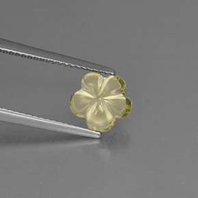 1.86カラットの天然レモンクォーツ（8.3×8.2 mm・フラワーカット）