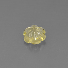2.62カラットの天然レモンクォーツ（9.4×9.1 mm・フラワーカット）