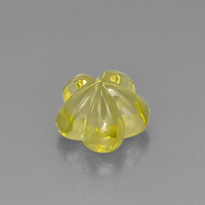 6.47カラットの天然レモンクォーツ（12.3×12 mm・フラワーカット）