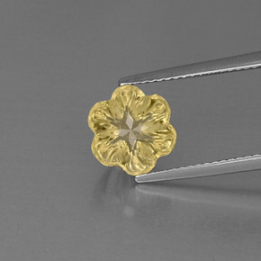 2.93カラットの天然レモンクォーツ（8.8×8.5 mm・フラワーカット）