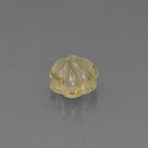 2.93カラットの天然レモンクォーツ（8.8×8.5 mm・フラワーカット）