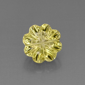 7.42カラットの天然レモンクォーツ（12.4×12.1 mm・フラワーカット）