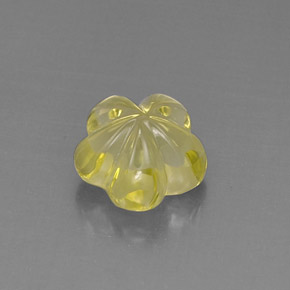 6.69カラットの天然レモンクォーツ（12.2×12 mm・フラワーカット）