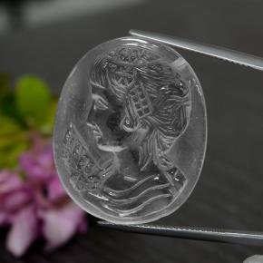 33.01カラットの天然ホワイトクォーツ（27.5×24.1 mm・ファンシーシェイプ）