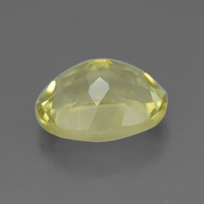 3.82カラットの天然レモンクォーツ（11.4×9.1 mm・オーバルカット）