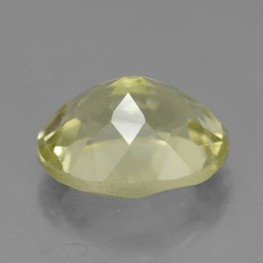 3.73カラットの天然レモンクォーツ（11.2×9.1 mm・オーバルカット）