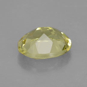 3.48カラットの天然レモンクォーツ（11.3×9.1 mm・オーバルカット）