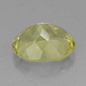 4.65カラットの天然レモンクォーツ（12.2×10.1 mm・オーバルカット）