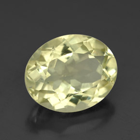 3.95カラットの天然レモンクォーツ（11.2×9.1 mm・オーバルカット）
