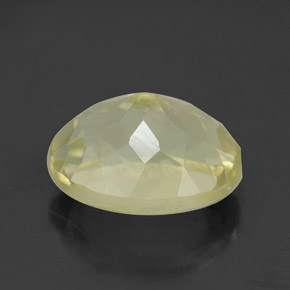 3.95カラットの天然レモンクォーツ（11.2×9.1 mm・オーバルカット）