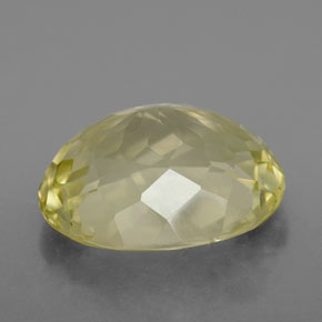 6.82カラットの天然レモンクォーツ（14.1×12 mm・オーバルカット）