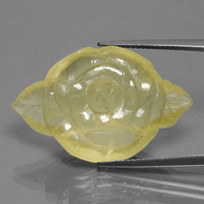 28.30カラットの天然レモンクォーツ（30.2×19.7 mm・透明）