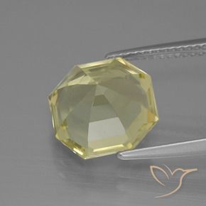 5.60カラットの天然ラグナイエロー石英、八角形 / エメラルドカット、VVS-VS