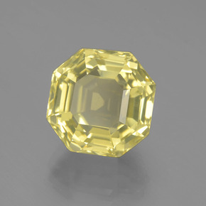 7.94カラットの天然レモンクォーツ（11.6×11.6 mm・エメラルドカット）