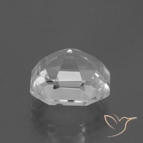 8.22カラットの天然ホワイトクォーツ（12.6×12.5 mm・エメラルドカット）