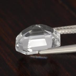 4.57カラットの天然ホワイトクォーツ（11.1×11 mm・エメラルドカット）